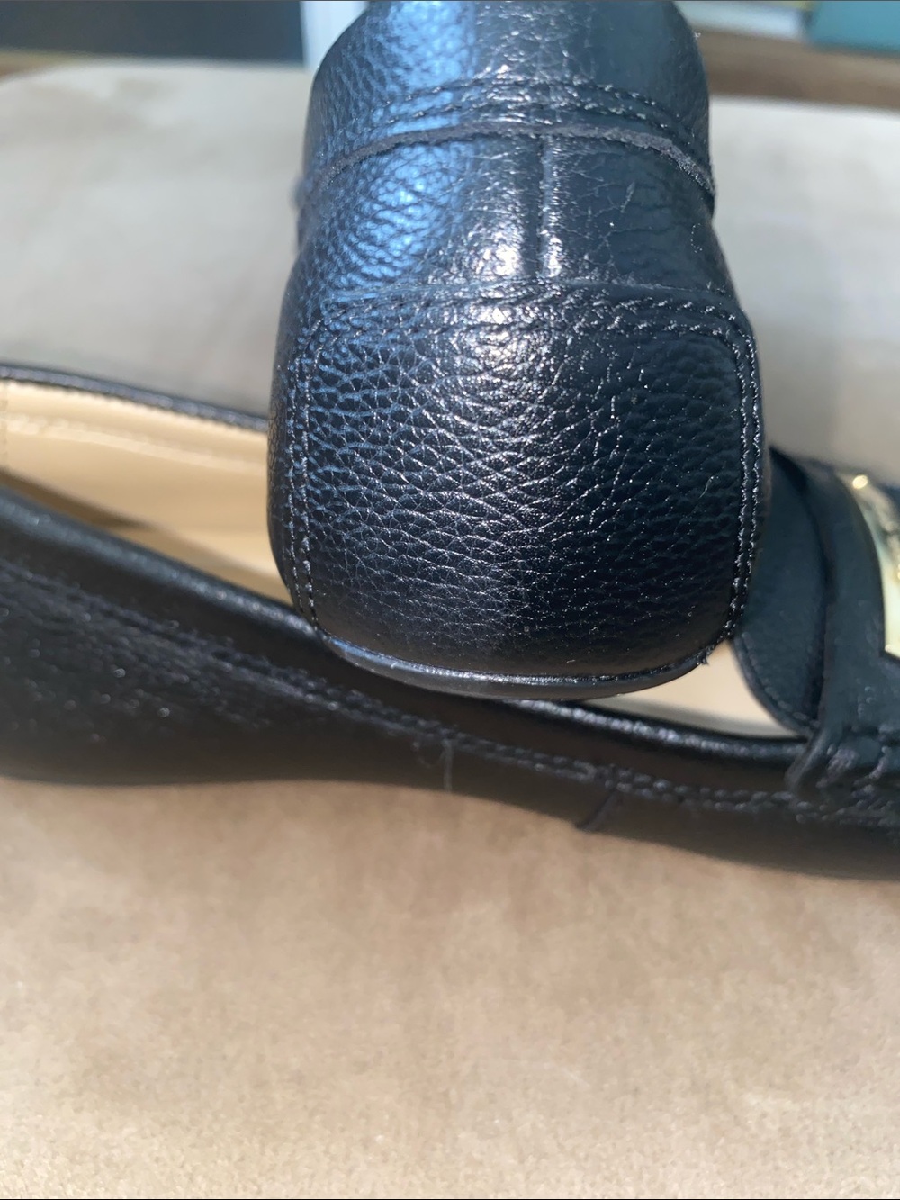 Michael Kors Black Leather Gold Plaque Penny Loafers 6M - Picture 3 of 4